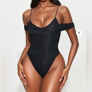 NWT Fashion Nova SEDONA OFF SHOULDER
BODYSUIT Small